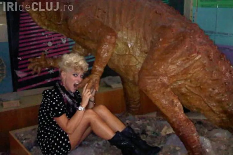 Delia Matache musca dinozaurii de la Muzeul de Geologie - FOTO