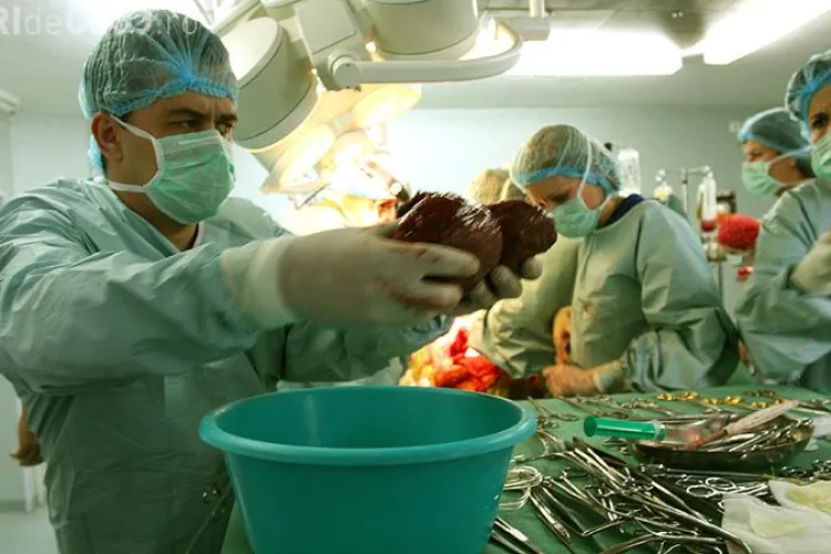 Patru rinichi vor fi transplantati azi la Cluj-Napoca. Organele provin de la doua persoane din Timis, aflate in moarte cerebrala