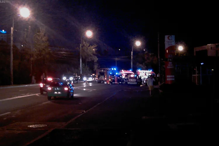 Accident pe varianta Zorilor - Manastur, strada Frunzisului! Sase persoane, printre care doi rugbisti de la U Cluj, au fost ranite grav - VIDEO