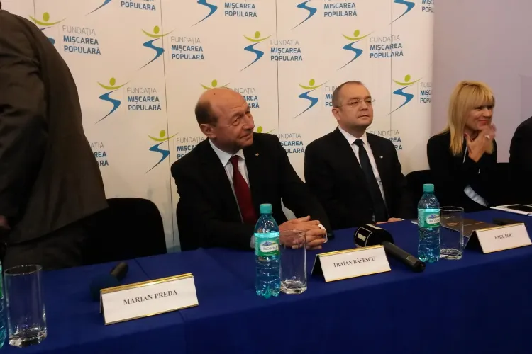 PONTA: Băsescu, Boc şi Udrea ar trebui judecaţi pentru subminarea economiei naţionale