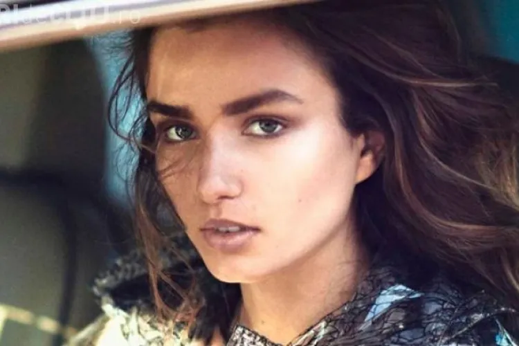 ANDREEA DIACONU, românca de 22 de ani, cel mai sexy manechin din lume