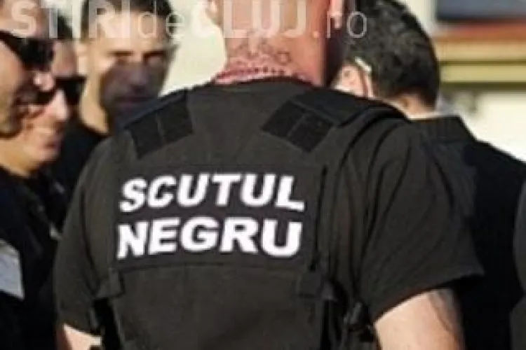 Bătaie cu săbii în Romantic. Agenții Scutul Negru au fost răniți