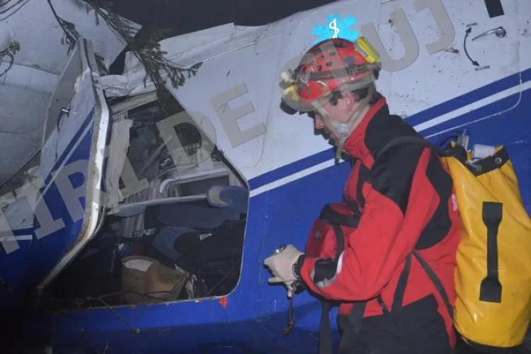 Tupeul unui oficial după prăbuşirea avionului: Iarna nu-i ca VARA, iar munte nu e ca la câmpie!