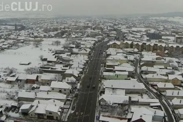 IMAGINI AERIENE din FLOREȘTI! Cum se vede ”cel mai mare sat din Romania” din AER - VIDEO de PROTEST