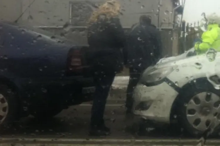 Accident pe strada Victor Babeș! Un șofer beat în amiaza mare a avariat trei autoturisme