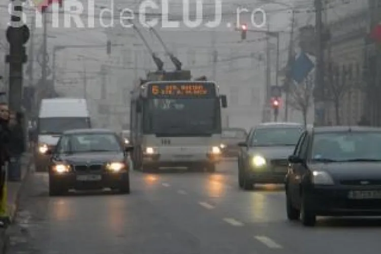 Mama unei eleve care nu beneficiază de abonament gratuit RATUC cere EXPLICAȚII! Cine e de vină?