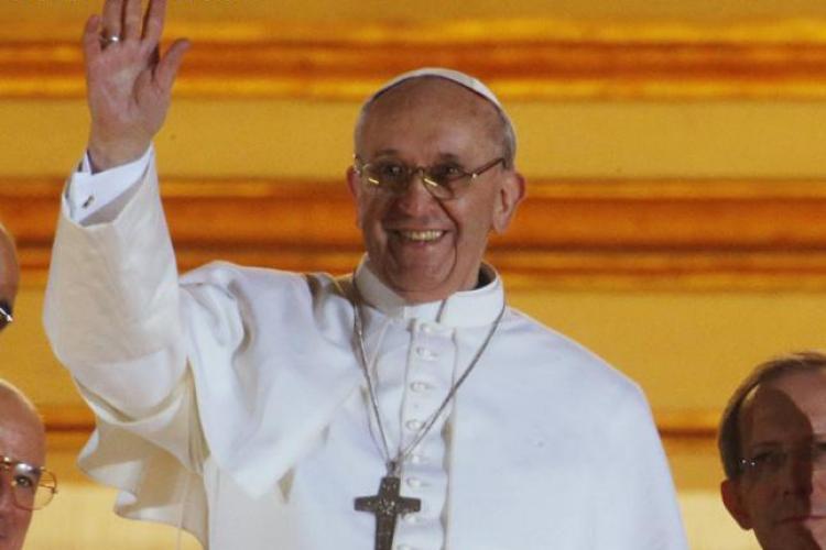 Papa Francisc în ipostaza de super erou. Vezi ce imagine a publicat Vaticanul pe Twitter FOTO