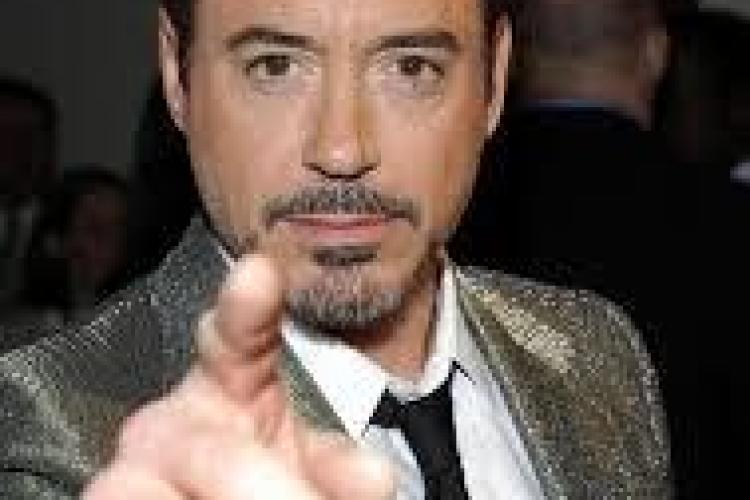 Robert Downey Jr. face în secret un album de muzică pop VIDEO