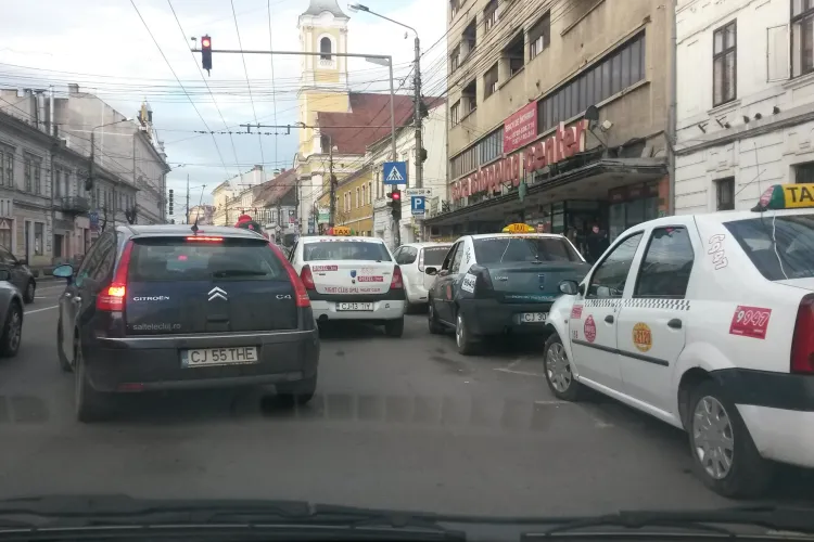Clujean: ”Nu-i mai suport pe taximetriștii din față de la Sora” - FOTO