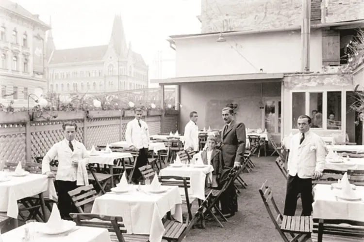 Expozitie foto la Casino cu ”Restaurante, cafenele si cofetarii in Clujul de altadată”