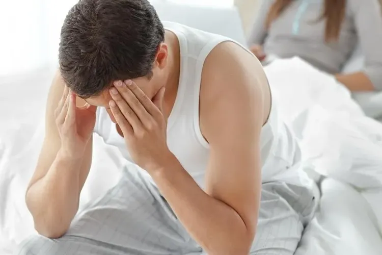 Ce problemă gravă riscă bărbații care nu dorm suficient. Vezi ce spun cercetătorii