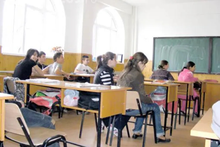 Care sunt modelele pentru elevii clujeni: ”șmecherul” și ”top modelul”. Vi se pare normal?