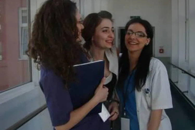 Imagini emoționante cu studenta Aura Ion, oferite de PRIETENI - FOTO