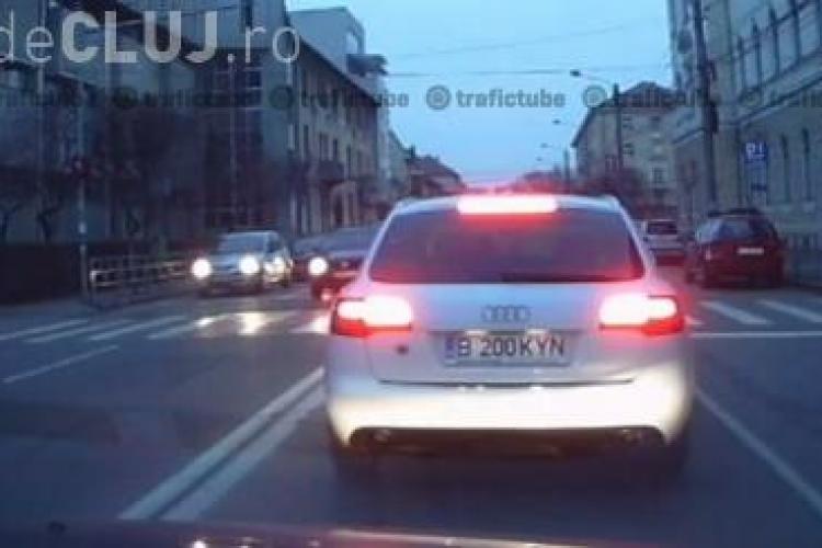 Șofer claxonat la STOP în centrul Clujului! Cum s-a RĂZBUNAT? - VIDEO