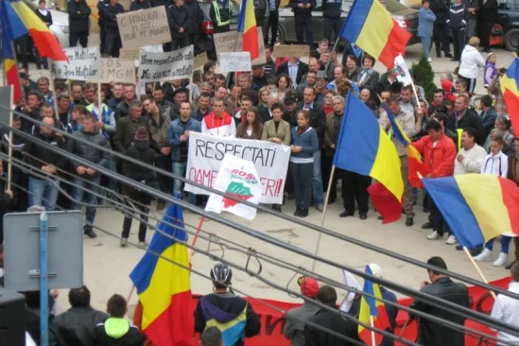 Marș împotriva proiectului de la ROŞIA MONTANĂ, la Câmpeni