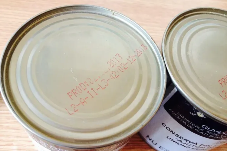 O clujeancă susține că a primit ajutoare alimentare UE EXPIRATE- FOTO 