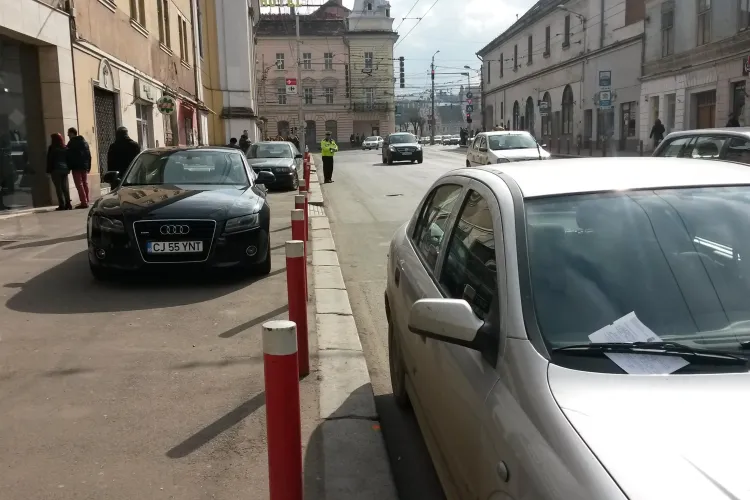 Cei cu mașini TARI nu sunt amendați de Poliția Locală! Unde e CORECTITUDINEA? - FOTO