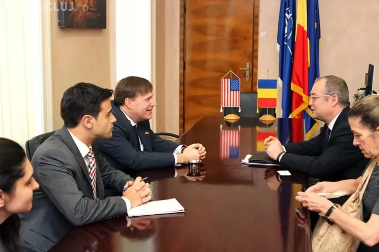 Oficiali de la Ambasada SUA, în vizită NUMAI la Primăria Cluj-Napoca - FOTO