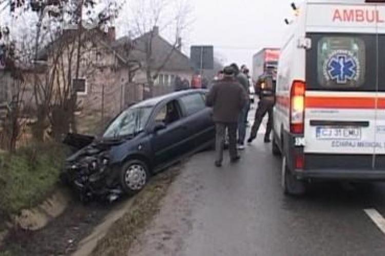 Accident la Livada. O șoferiță a ajuns la Urgență VIDEO