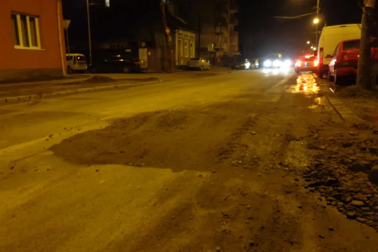 Capcană pentru șoferi pe strada Fabricii de Zahăr - FOTO