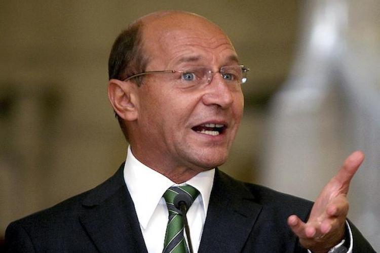 Băsescu ia măsuri extreme împotriva accizei pe carburant: ”Îi voi chema pe români să se apere în stradă!”