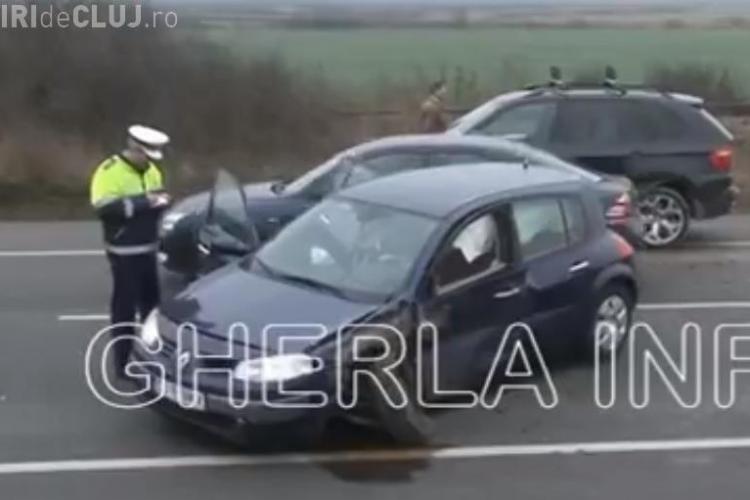Carambol la intrare în Gherla! Cinci mașini s-au tamponat în lanț - VIDEO