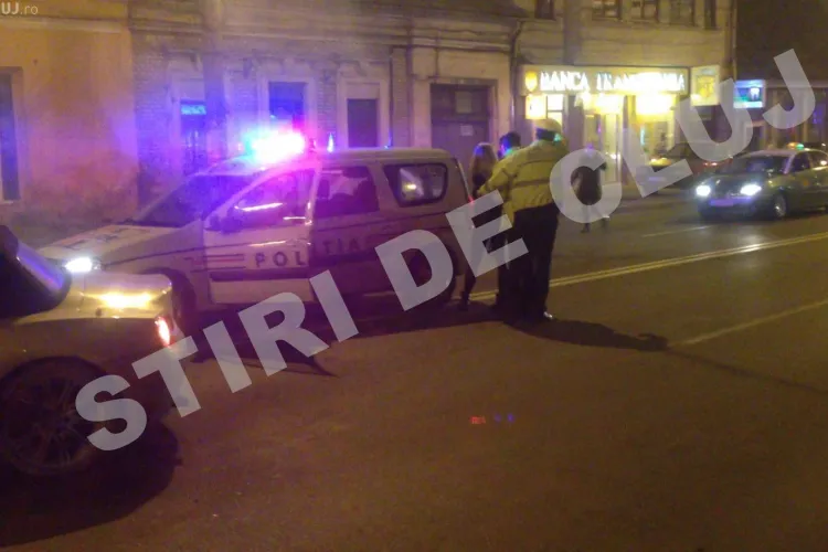Accidentul de pe Moților, produs de o blondă beată cu BMW Z4. Polițiștii i-au pus cătușe, dar ea nu-și găsea CERCEII - VIDEO EXCLUSIV 