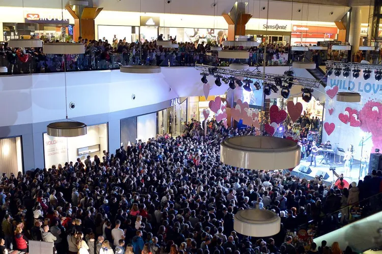 50.000 de ardeleni la Iulius Mall Cluj de Valentine`s Day (P) - FOTO