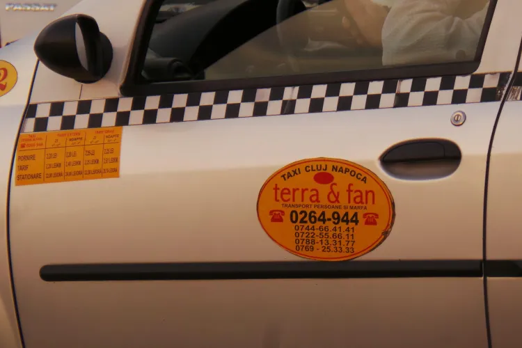 Terra Fan Taxi induce clientii in eroare. Care e șmecheria pentru a atrage clienții grăbiți?