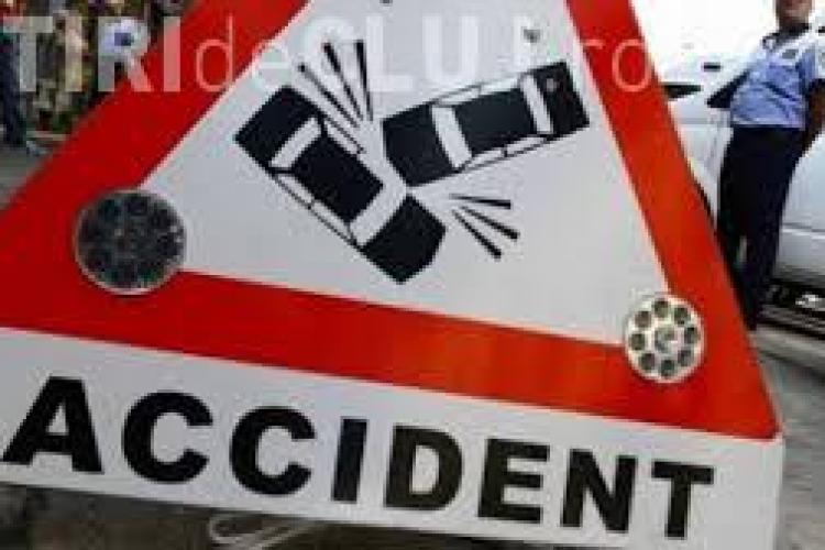 Accident rutier la Cluj! Două autoturisme s-au ciocnit pe strada 21 Decembrie