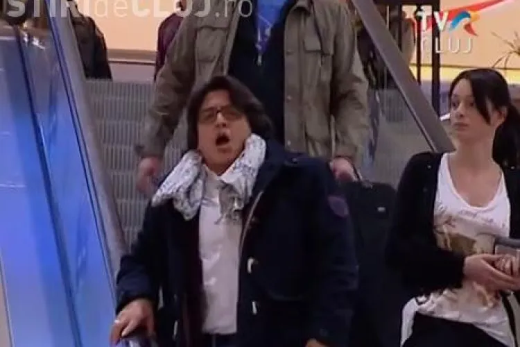 Ce reacție au clujenii, în Iulius Mall, când un TENOR cântă o arie lângă ei - Flashmob - VIDEO