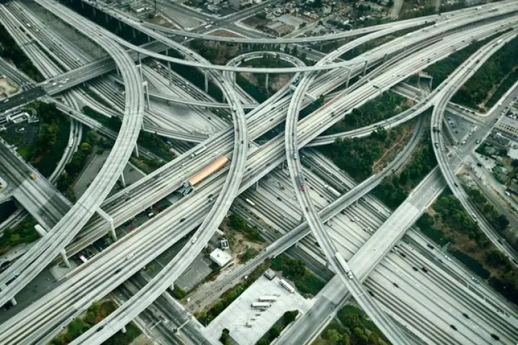 Acesta este cel mai complex nod de autostrăzi din lume - FOTO