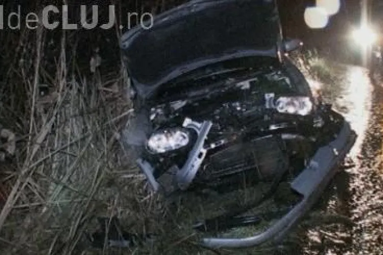 Un bărbat și-a făcut PRAF mașina din cauza condițiilor meteorologice VIDEO