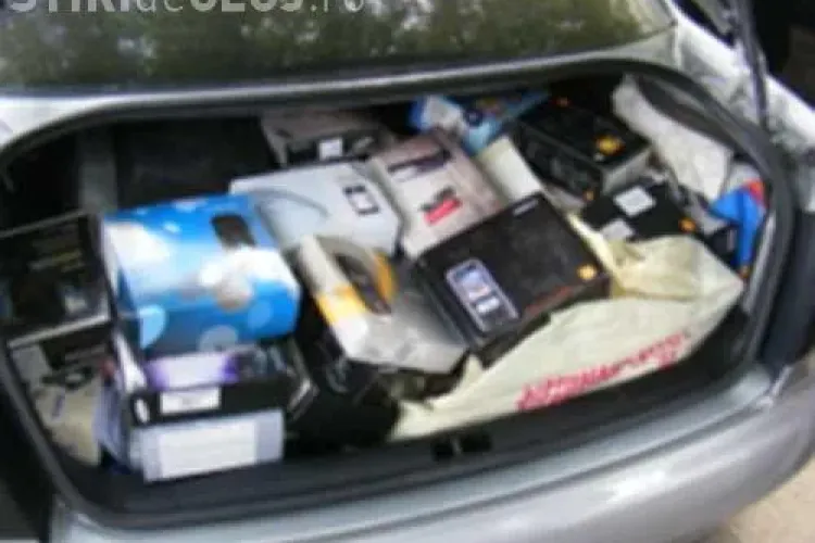 Bișnițar de telefoane prins de polițiști în Zorilor. Marfa i-a fost confiscată