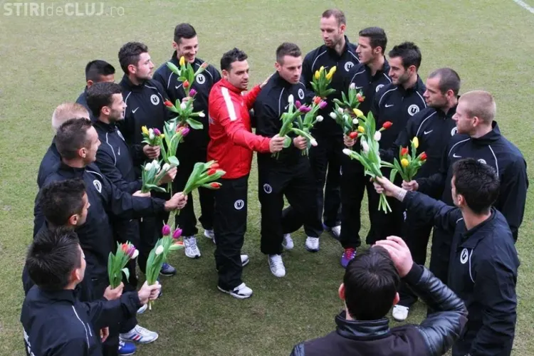 Universitatea Cluj le oferă flori doamnelor și promit performanță 