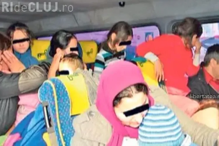 Cum au încăput 42 de romi într-un microbuz de 9 locuri?