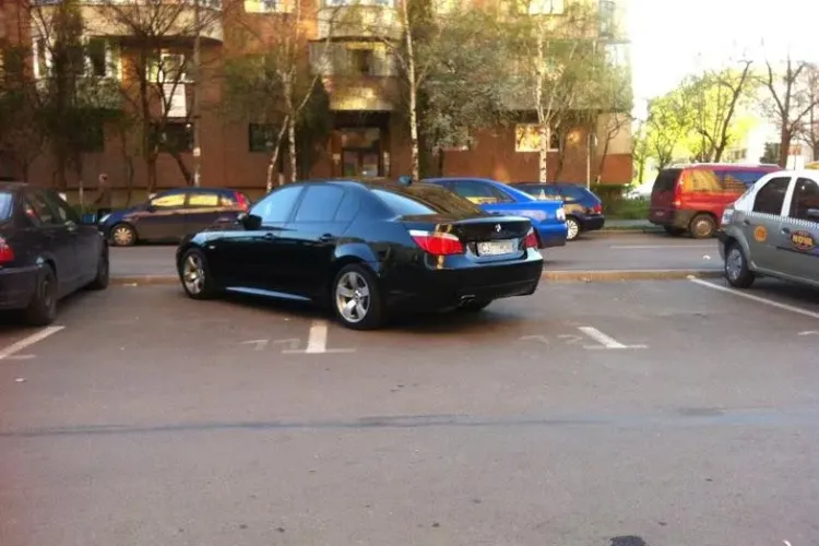 Parcare marca BMW la Cluj - FOTO