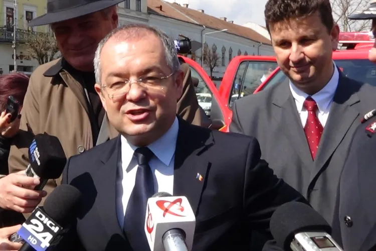 Emil Boc susține că acciza la motorină va lua din buzunar românilor 50 de lei pe lună