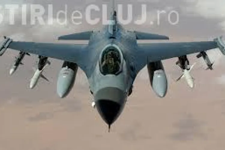 Piloții americani le arată românilor avioanele F-16. La Câmpia Turzii este exercițiu comun de zbor