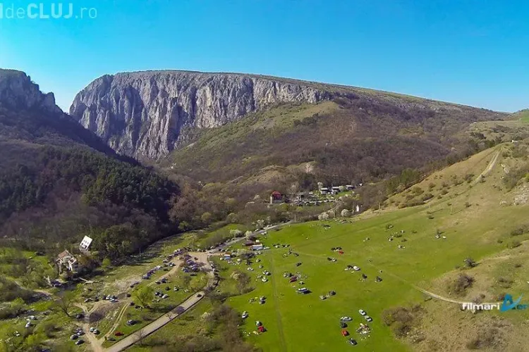 Cheile Turzii văzute de la înălțime. Pe imagini se aud și sunete de păsări - VIDEO