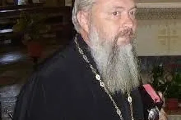 Polițistul de la rutieră prins cu permis fals era șoferul Mitropolitului Clujului: "Nu era un teribilist"