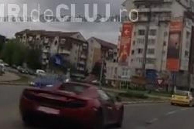 McLaren de 200.000 de euro pe Calea Turzii: Mi s-a rupt inima când dădea în gropi - VIDEO