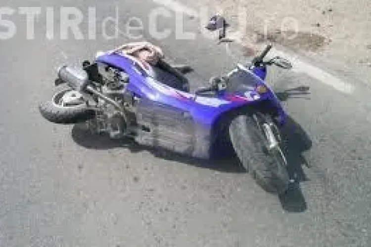 Scuterist răsturnat în mijlocul șoselei, în Mănăștur, din cauza unui șofer neglijent