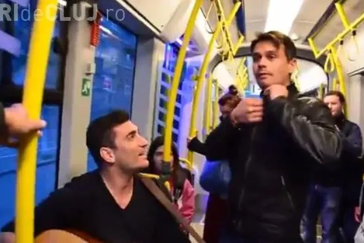Flash mob muzical într-un tramvai MOV din Cluj-Napoca - VIDEO