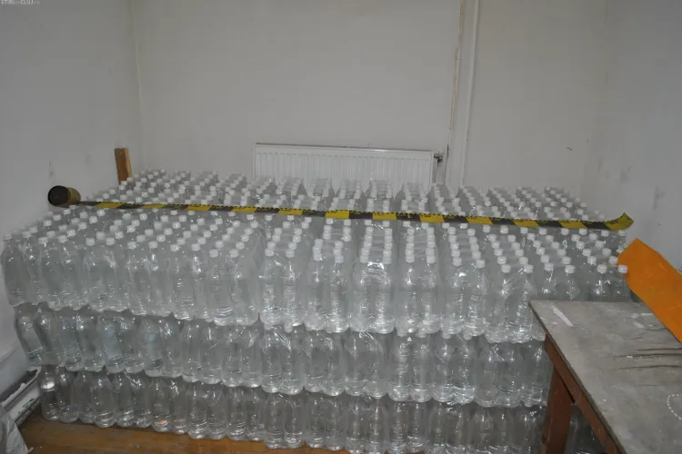 Cluj - Contrabandiști de alcool înarmați prinși de polițiști: 1.500 de litri de alcool, confiscaţi - VIDEO