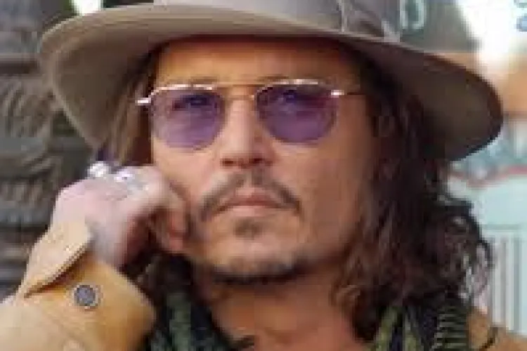 Johnny Depp s-a logodit. Vezi cât de frumoasă este noua sa logodnică