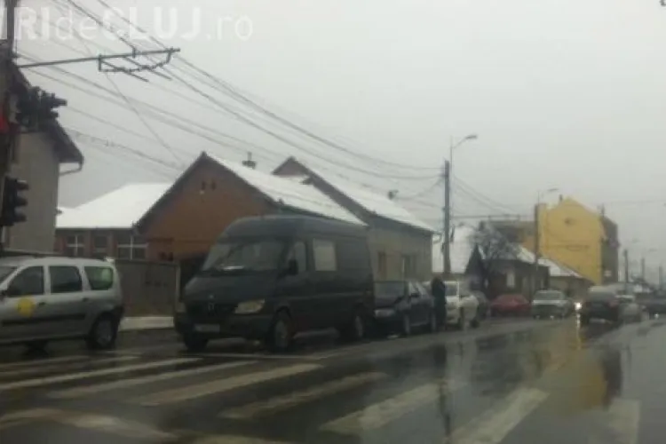 Accident în lanț pe Traian Vuia! Patru mașini au fost avariate din neglijență