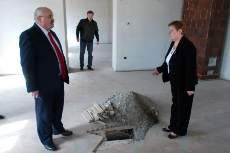 Muzeul de Istorie a Transilvaniei  din Cluj e o RUINĂ. Obiectele istorice sunt ținute în BECI  - FOTO