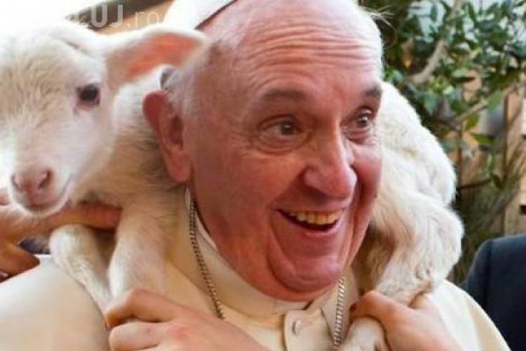 Papa Francisc le cere credincioșilor să nu mai sacrifice miel de Paște