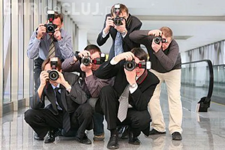 O celebră prezentatoare făcut accident cu mașina din cauza paparazzilor: Nici nu m-au întrebat dacă am pățit ceva